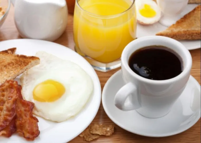 Cyrano Vendeghaz Guest house Vonyarcvashegy